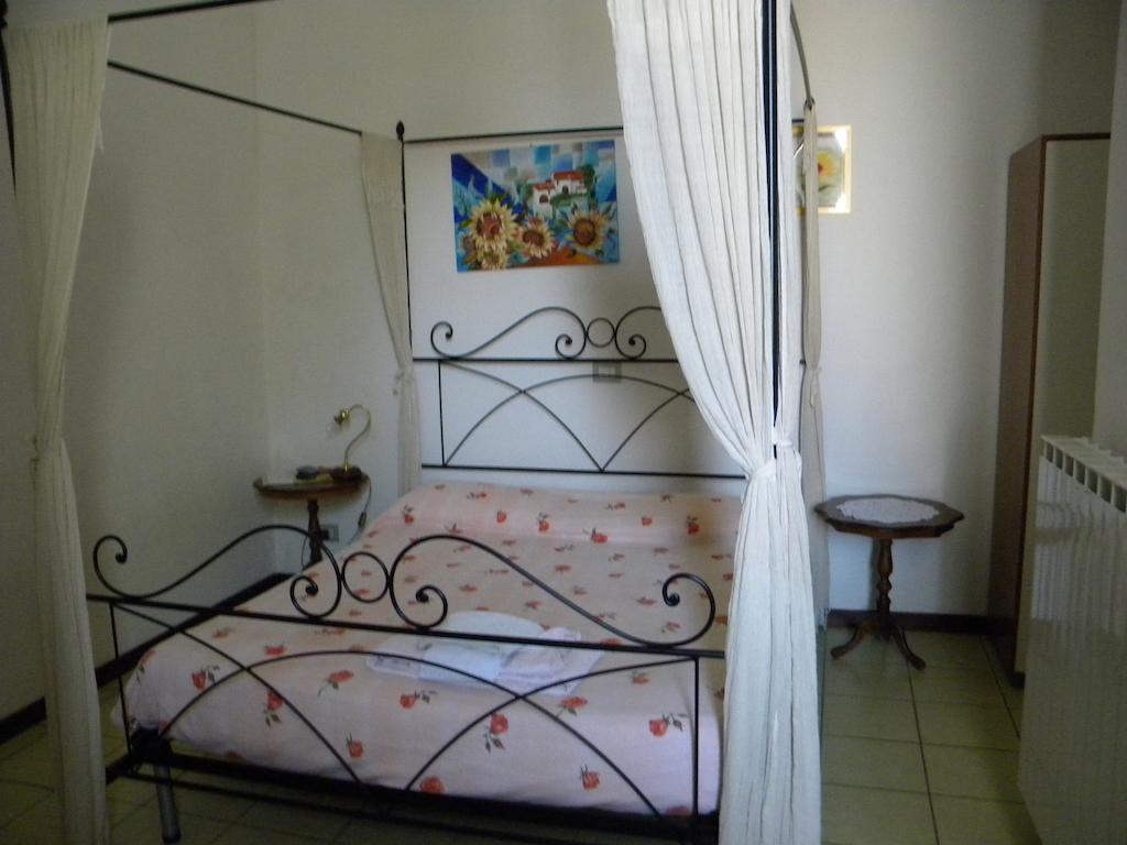 Le Petit Fleur Hotel Bareggio Cameră foto
